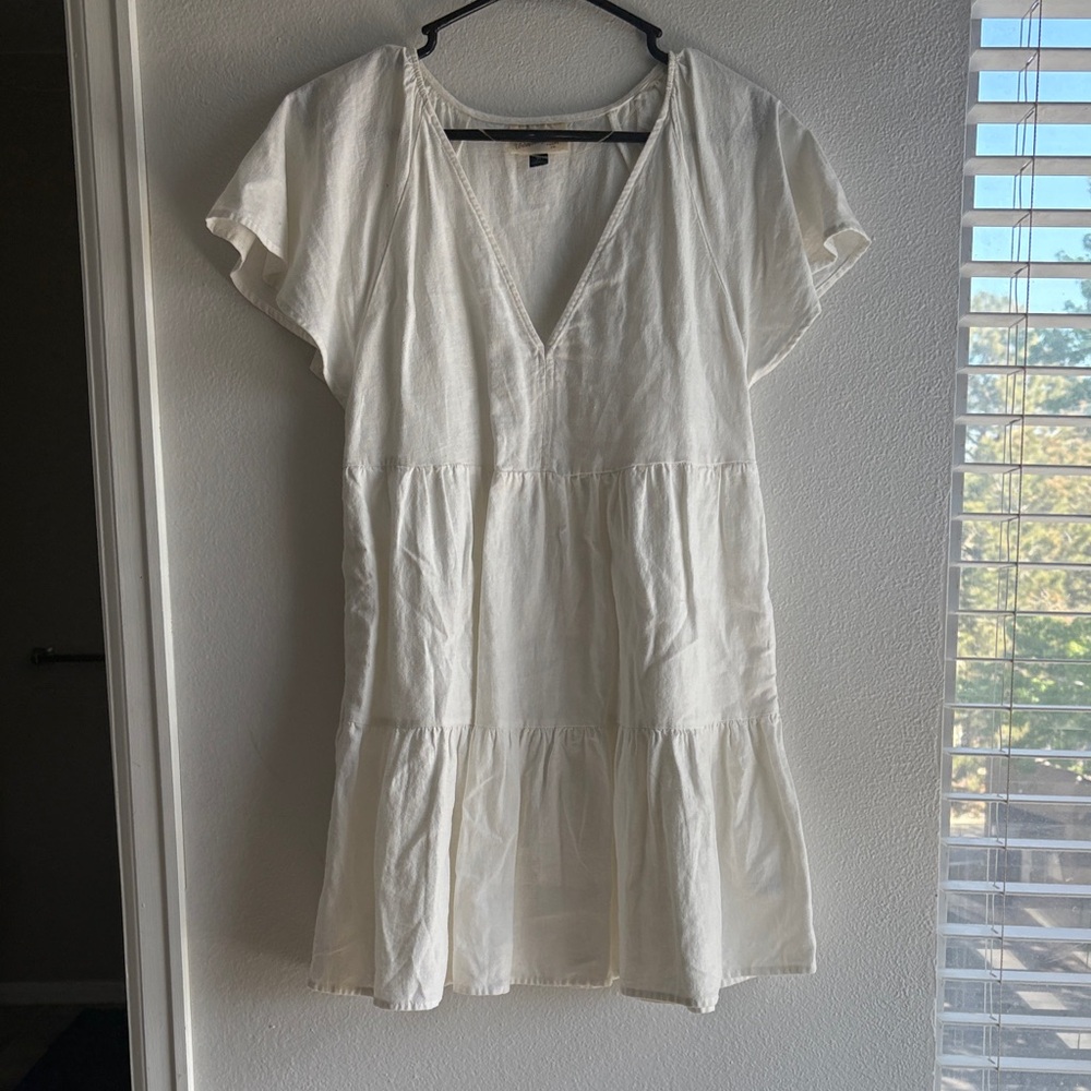 Universal Thread Cream Tiered V-Neck Short Sleeve Dress